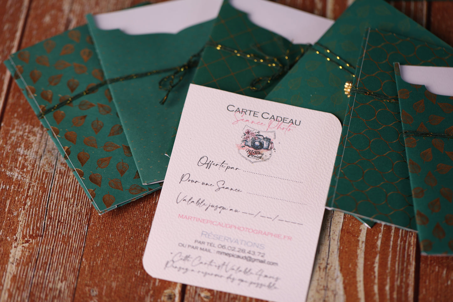 Lot de 10 Cartes Cadeaux Personnalisées - Noël Traditionnel Vertes assorties