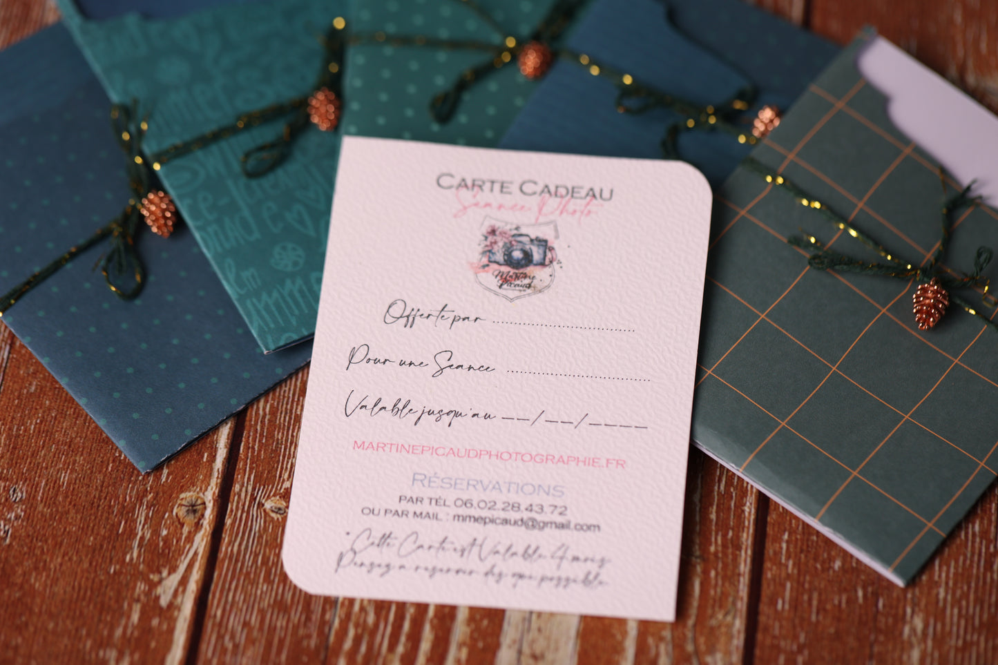 Lot de 10 Cartes Cadeaux Personnalisées - Noël Traditionnel Bleues/Vertes assorties