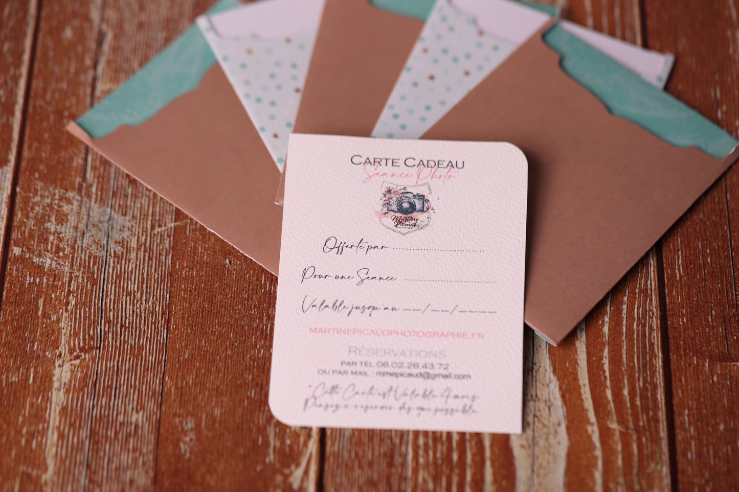 Lot de 10 Cartes Cadeaux Personnalisées - Noël CHIC assorties