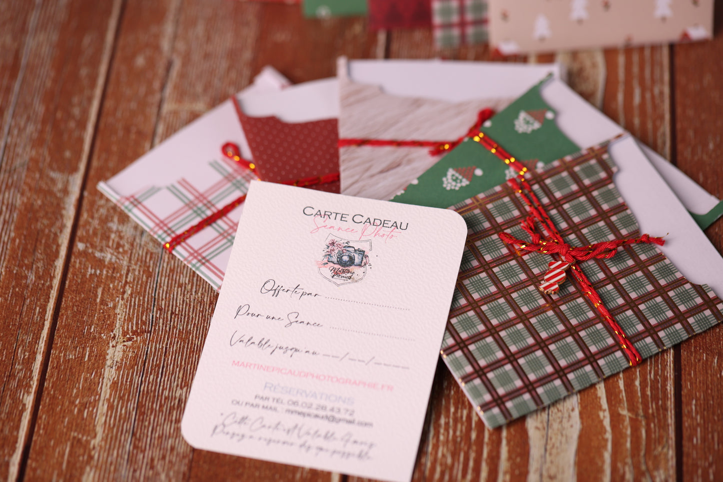 Lot de 10 Cartes Cadeaux Personnalisées - Noël Traditionnel assorties