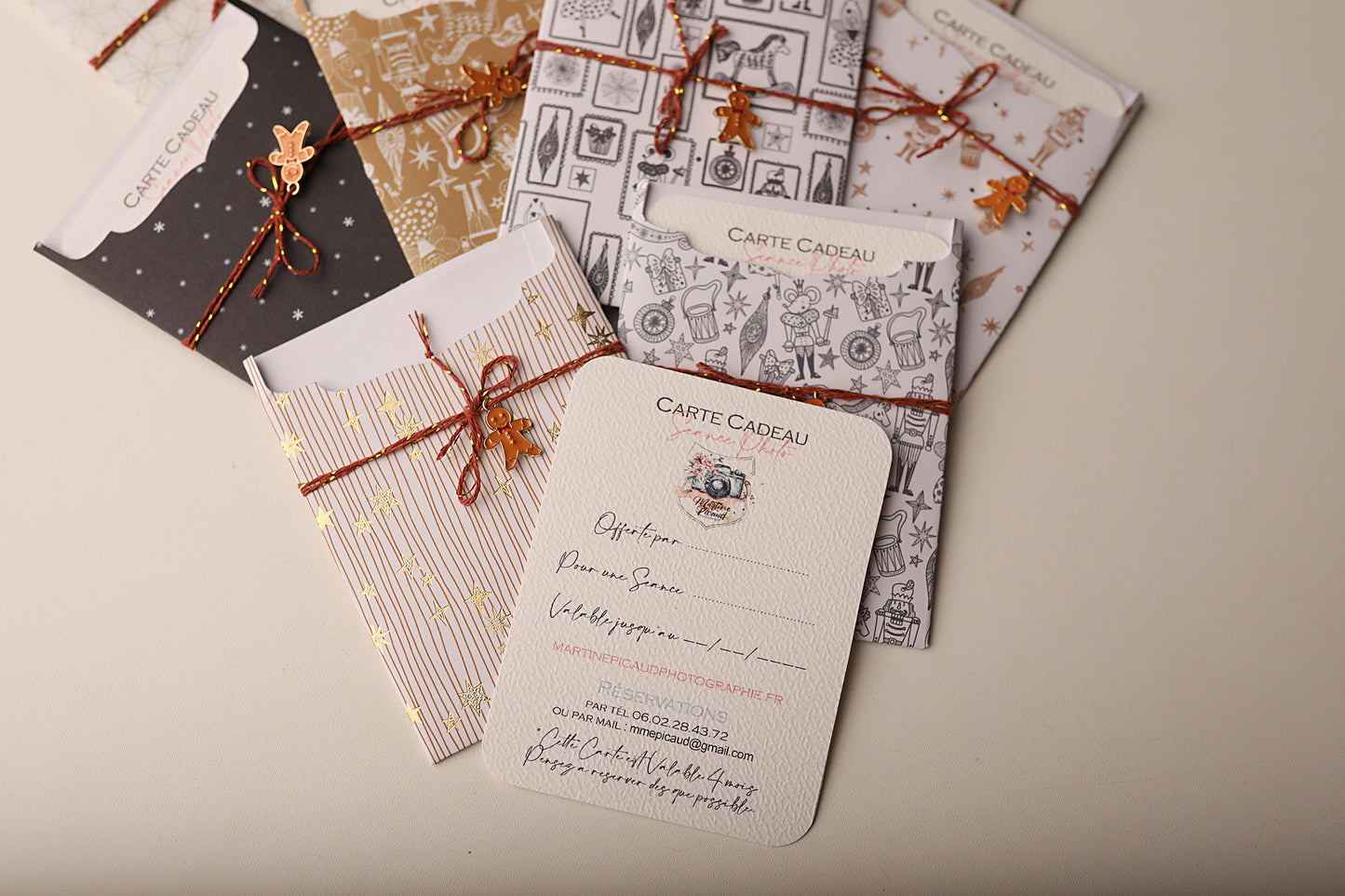 Lot de 10 Cartes Cadeaux Personnalisées - Noël CHIC assorties