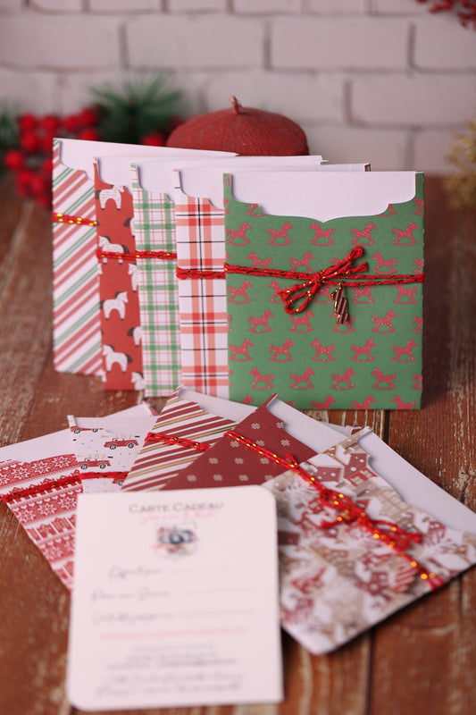 Lot de 10 Cartes Cadeaux Personnalisées - Noël Traditionnel assorties