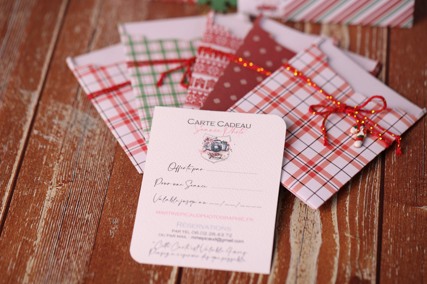 Lot de 10 Cartes Cadeaux Personnalisées - Noël Traditionnel assorties