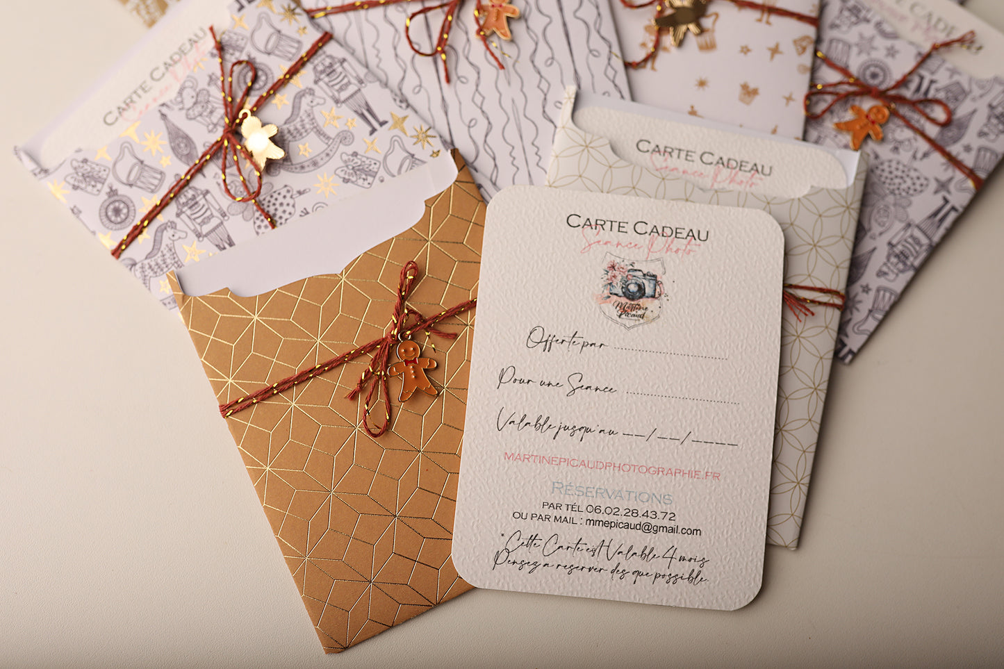 Lot de 10 Cartes Cadeaux Personnalisées - Noël CHIC assorties