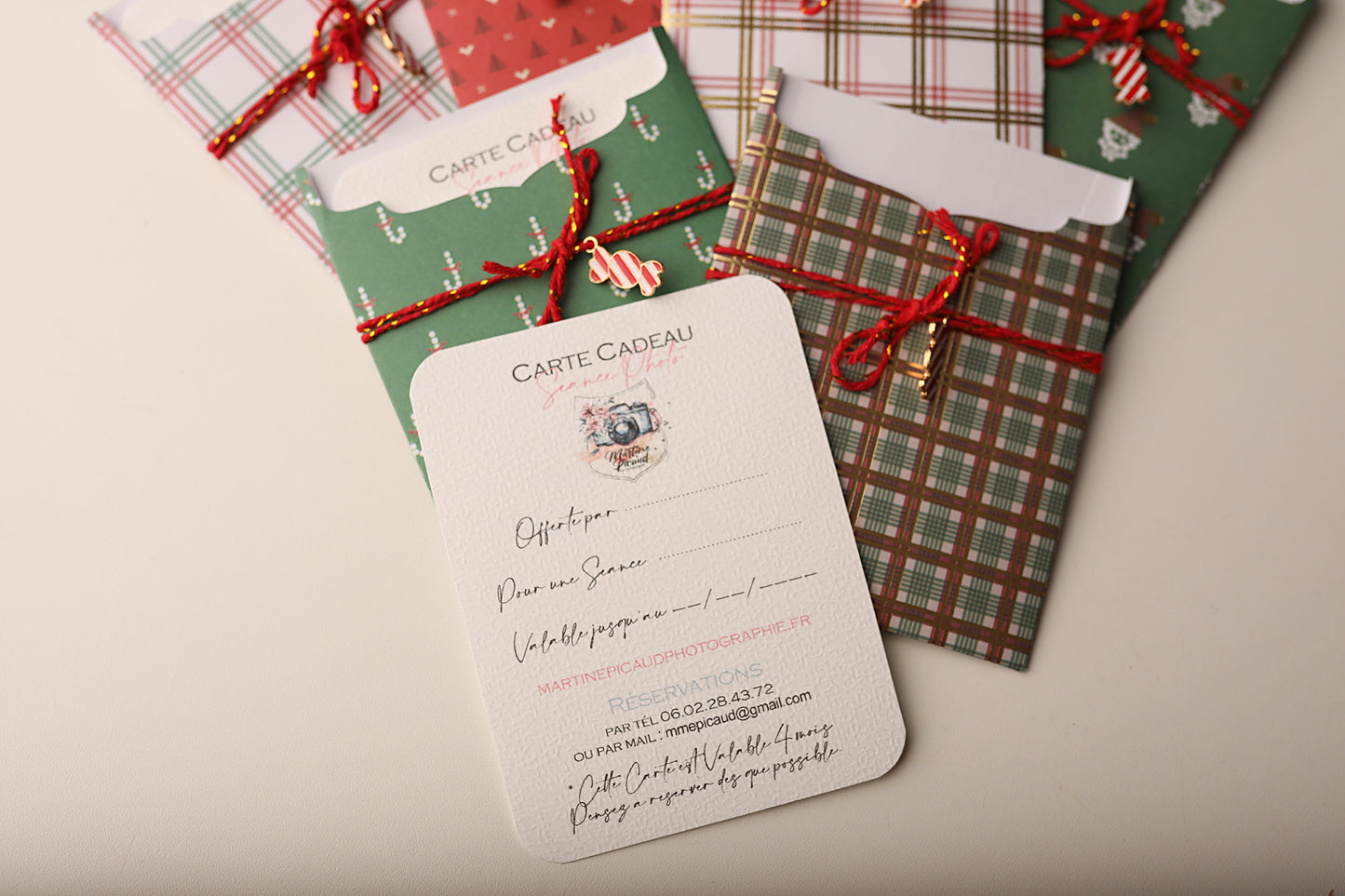 Lot de 10 Cartes Cadeaux Personnalisées - Noël Traditionnel assorties