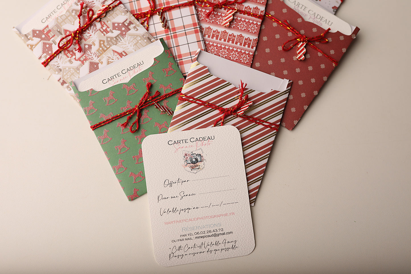 Lot de 10 Cartes Cadeaux Personnalisées - Noël Traditionnel assorties