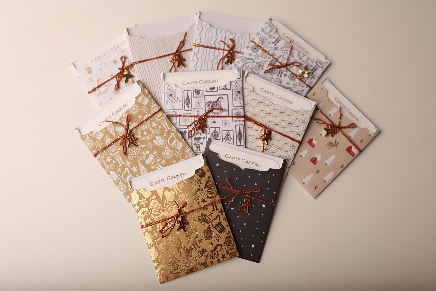 Lot de 10 Cartes Cadeaux Personnalisées - Noël CHIC assorties