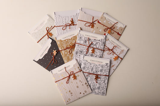 Lot de 10 Cartes Cadeaux Personnalisées - Noël CHIC assorties
